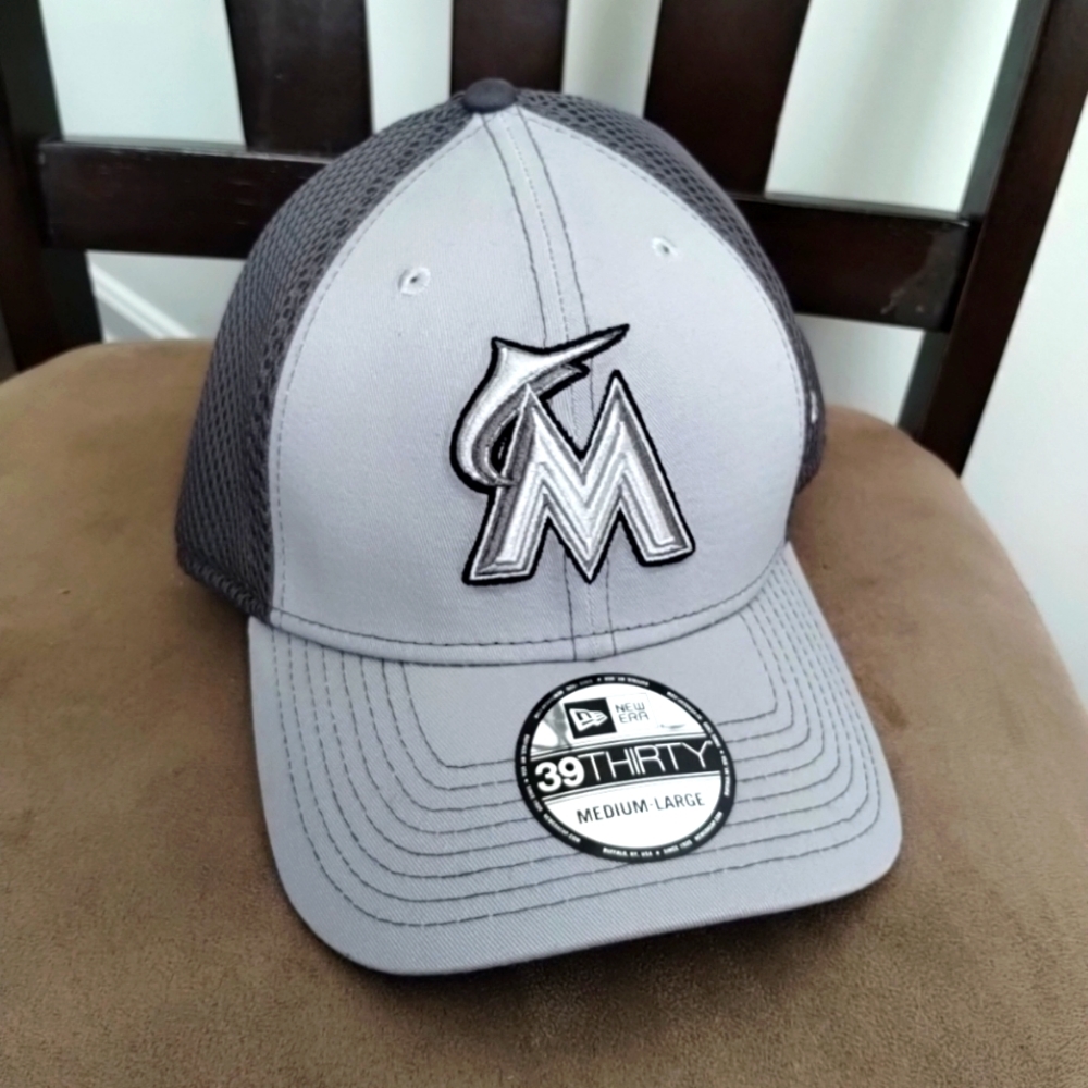 Medium / Large Miami Marlins New Era Grayed-Out Neo 39THIRTY Flex Hat M/L